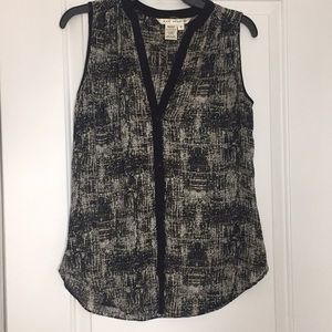 Max studio sheer black and white top